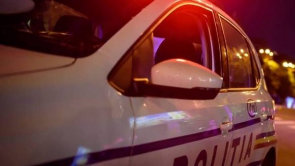 Depistat de poliţiştii din Ulmeni în timp ce conducea un moped neînmatriculat şi fără a deţine permis Depistat de poliţiştii din Ulmeni în timp ce conducea un moped neînmatriculat şi fără a deţine permis