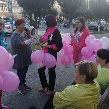 USR ajută maramureșencele să conștientizeze importanța depistării precoce a cancerului la sân USR ajută maramureșencele să conștientizeze importanța depistării precoce a cancerului la sân