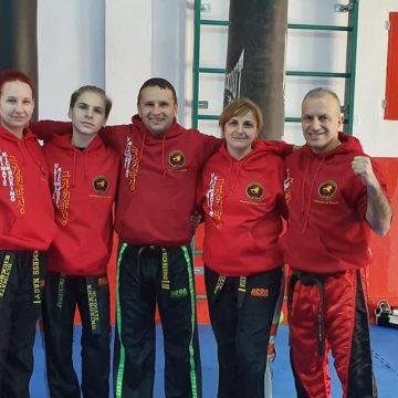 Prima generație de centuri negre după 6 ani de muncă grea la C.S. Ultimate Kickboxing Sighet