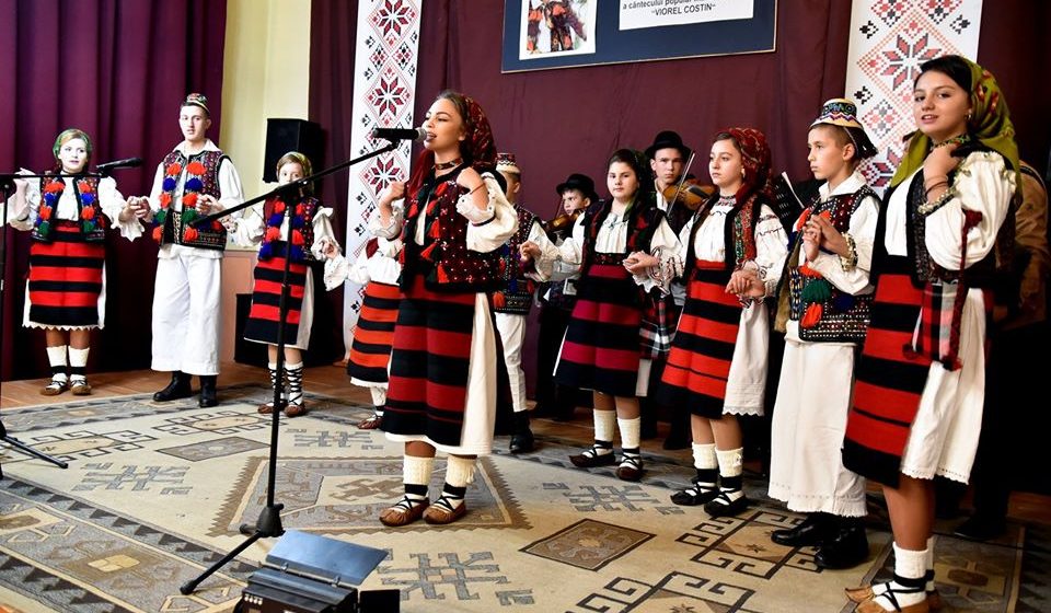 La Centrul Cultural a avut loc deschiderea proiectului “Tadiție și continuitate”- ediția a III-a La Centrul Cultural a avut loc deschiderea proiectului “Tadiție și continuitate”- ediția a III-a