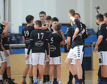 Două victorii pe teren propriu pentru juniorii Academiei de Handbal Minaur