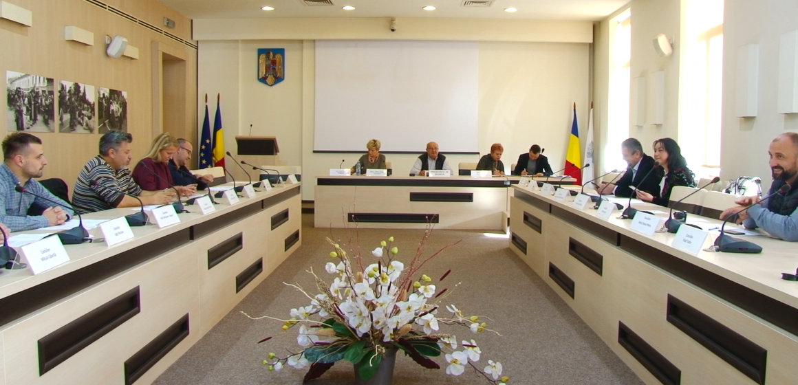 Mai puțini bani pentru cadouri în acest an