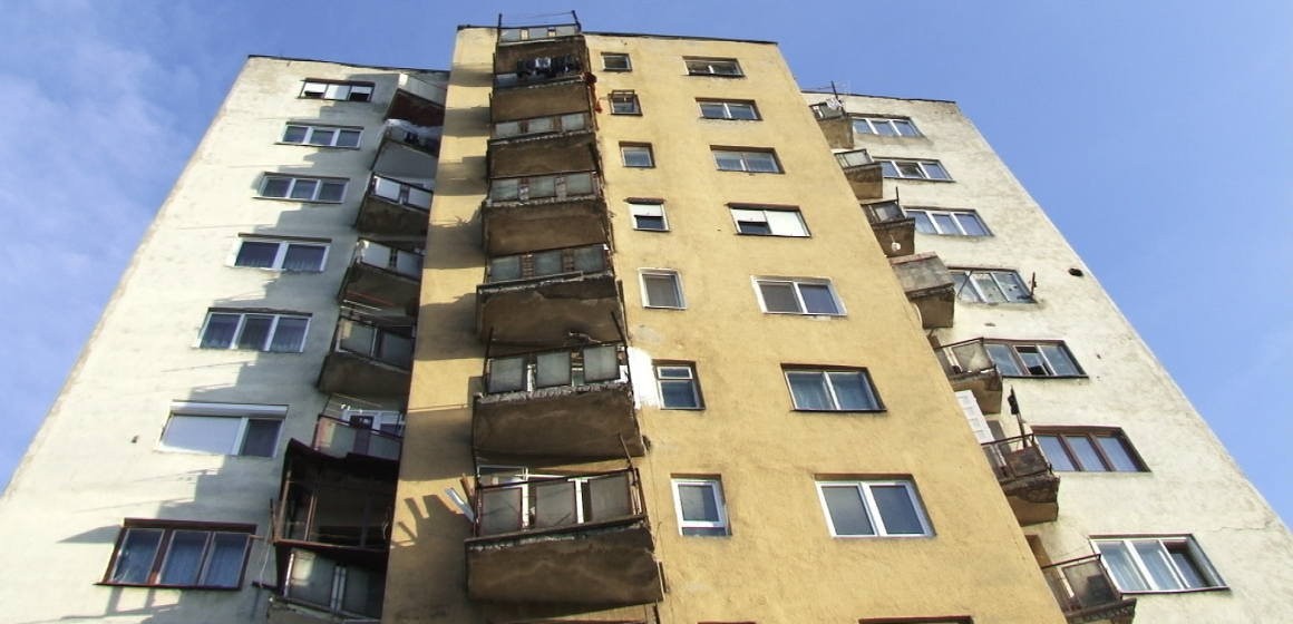 Tragedie în Sighet – un bărbat s-a aruncat de la etajul patru