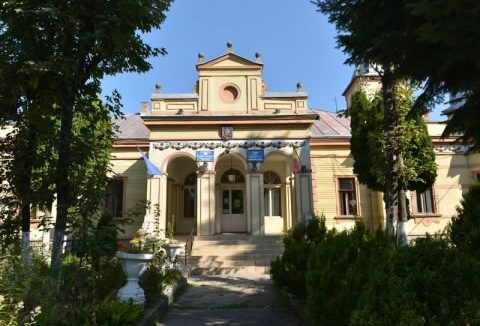 Se amână licitația publică organizată de Orașul Vișeu de Sus a proprietății imobiliare de tip teren pe data de 3 decembrie 2019