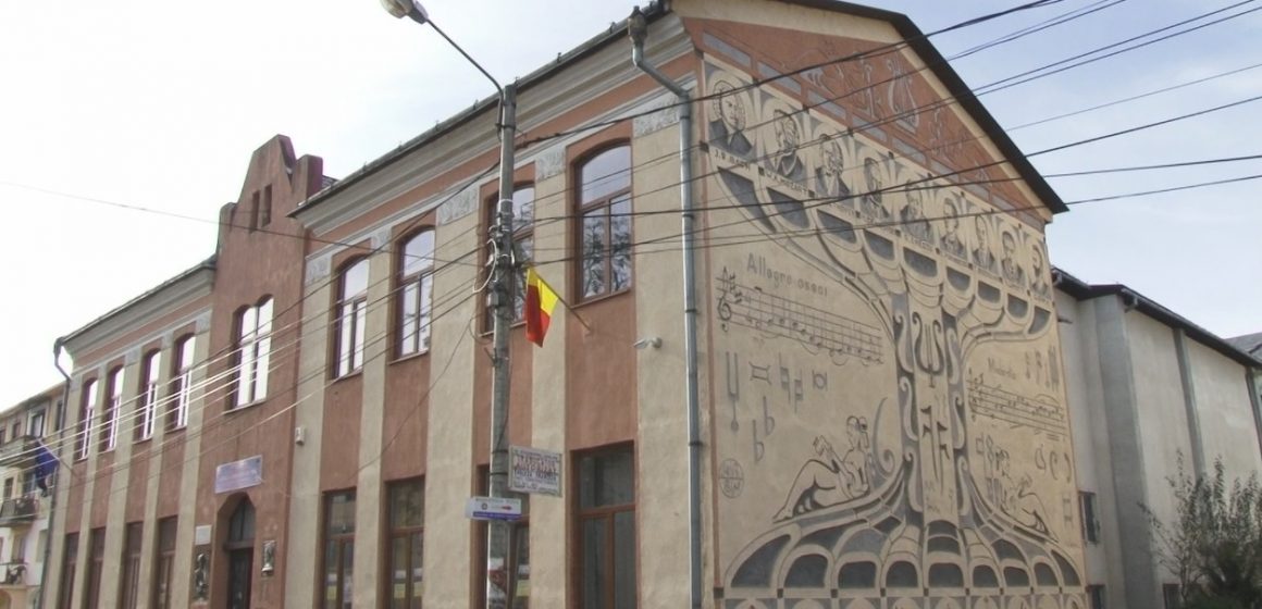 Școala Gimnazială cu Program Suplimentar de Muzică și Arte Plastice din Sighet are trei profesori noi, toți tineri