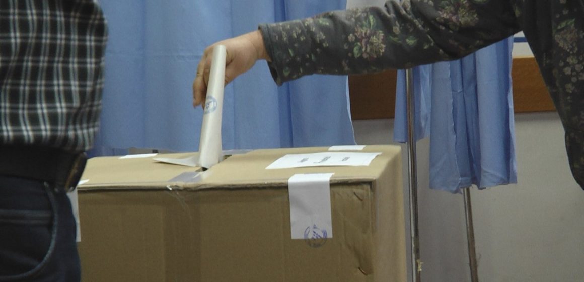 Cei care și-au exprimat opțiunea electorală la scrutinul din 10 noiembrie sunt reținuți în a face scenarii optmiste și se declară dezamăgiți de actorii scenei politice