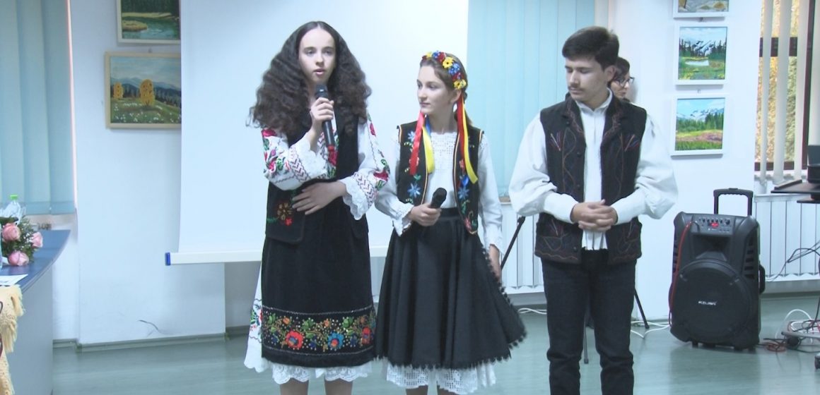 REPORTAJUL ZILEI | Festivalul regional de poezie și teatru, Ediția I – „Dor de satul lui Petre Dulfu” REPORTAJUL ZILEI | Festivalul regional de poezie și teatru, Ediția I – „Dor de satul lui Petre Dulfu”