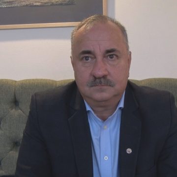 Asistenții personali sunt la zi cu plata salariilor, dar au restanțe la acordarea voucherelor de vacanță