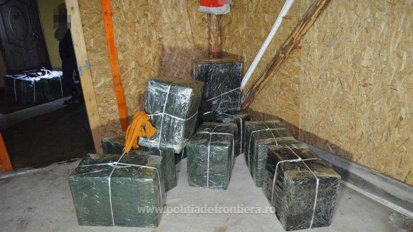 VIDEO | Peste 21.000 de pachete cu țigări de contrabandă au fost confiscate