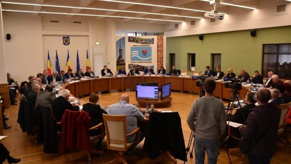 VIDEO | 200.000 de lei pentru premierea ”elevilor de aur” ai Maramureșului VIDEO | 200.000 de lei pentru premierea ”elevilor de aur” ai Maramureșului