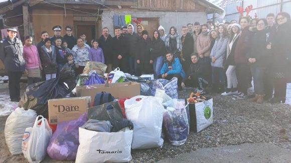 VIDEO | Jandarmii maramureșeni se implică în acțiuni umanitare
