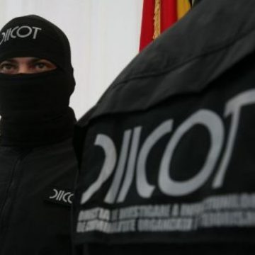 Rețineri în dosarul cu trafic de minori și sclavie de la Vișeu de Sus