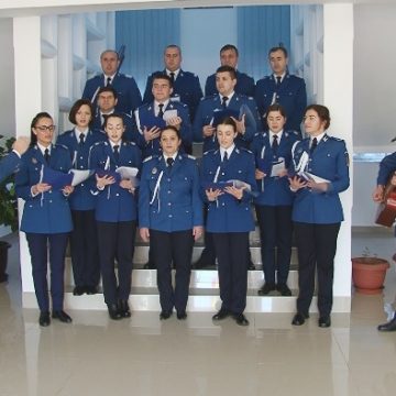 VIDEO | FOTO | Corala Jandarmeriei și corul Inspectoratului Teritorial al Poliției de Frontieră au colindat instituțiile cu care colaborează VIDEO | FOTO | Corala Jandarmeriei și corul Inspectoratului Teritorial al Poliției de Frontieră au colindat instituțiile cu care colaborează