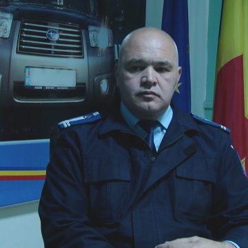 Jandarmii maramureșeni vor fi prezenți în noaptea dintre ani alături de cetățeni pentru a asigura măsurile de ordine și siguranță publică Jandarmii maramureșeni vor fi prezenți în noaptea dintre ani alături de cetățeni pentru a asigura măsurile de ordine și siguranță publică