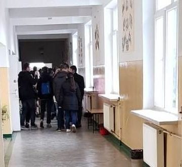 VIDEO | Exercițiu de evacuare la o școală și un colegiu VIDEO | Exercițiu de evacuare la o școală și un colegiu