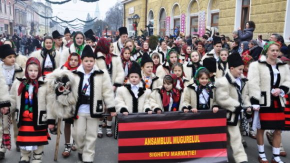 Vezi programul complet al manifestărilor dedicate Festivalului datinilor de iarnă „MARMAȚIA” 2019
