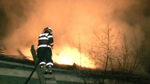 VIDEO | Cinci incendii în ultimele 24 de ore VIDEO | Cinci incendii în ultimele 24 de ore