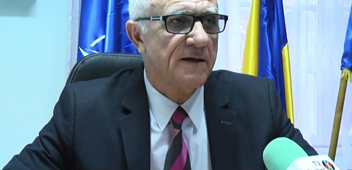 Petru Vlașin, primarul comunei Vadu Izei, le transmite gânduri bune cetățenilor de Anul Nou Petru Vlașin, primarul comunei Vadu Izei, le transmite gânduri bune cetățenilor de Anul Nou