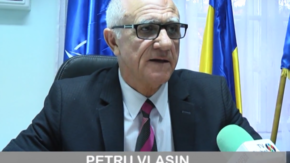 Petru Vlașin, primarul comunei Vadu Izei, le transmite gânduri bune cetățenilor de Anul Nou Petru Vlașin, primarul comunei Vadu Izei, le transmite gânduri bune cetățenilor de Anul Nou