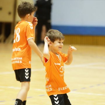 Sportivii Academiei de Handbal Minaur și-au reluat antrenamentele după vacanța de sărbători Sportivii Academiei de Handbal Minaur și-au reluat antrenamentele după vacanța de sărbători