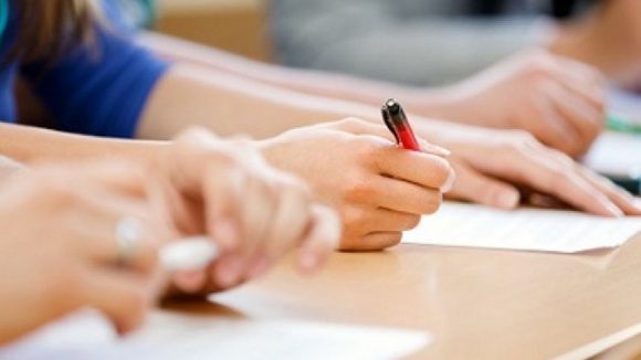 Evaluarea Națională se va desfășura în acest an la aceleași discipline Evaluarea Națională se va desfășura în acest an la aceleași discipline