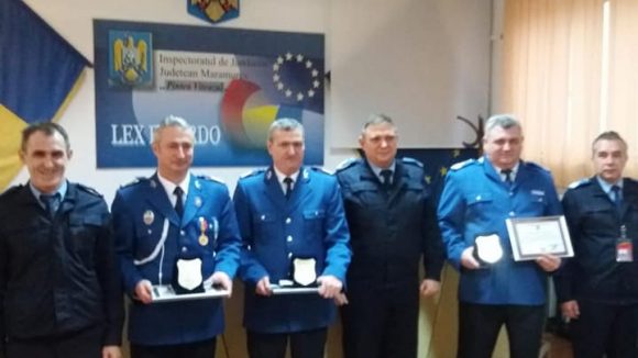 VIDEO | Jandarmii și-au luat rămas bun de la trei colegi care au trecut în rezervă