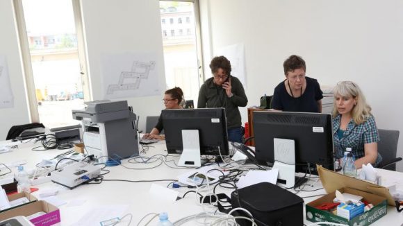 Angajații care au copii mici vor avea program flexibil la muncă. Când intră în vigoare directiva europeană Angajații care au copii mici vor avea program flexibil la muncă. Când intră în vigoare directiva europeană
