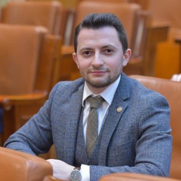 VIDEO | Deputatul USR, Vlad Duruș, interpelare la Ministerul Sănătății: ”Coronavirusul nu poate fi oprit doar cu hârtii, avem nevoie de măsuri practice” VIDEO | Deputatul USR, Vlad Duruș, interpelare la Ministerul Sănătății: ”Coronavirusul nu poate fi oprit doar cu hârtii, avem nevoie de măsuri practice”