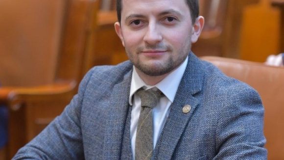 VIDEO | Deputatul USR, Vlad Duruș, interpelare la Ministerul Sănătății: ”Coronavirusul nu poate fi oprit doar cu hârtii, avem nevoie de măsuri practice” VIDEO | Deputatul USR, Vlad Duruș, interpelare la Ministerul Sănătății: ”Coronavirusul nu poate fi oprit doar cu hârtii, avem nevoie de măsuri practice”