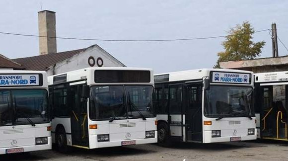 VIDEO | Oameni din cartierul Valea Cufundoasă au așteptat degeaba în stație autobuzul promis de societatea Maranord VIDEO | Oameni din cartierul Valea Cufundoasă au așteptat degeaba în stație autobuzul promis de societatea Maranord