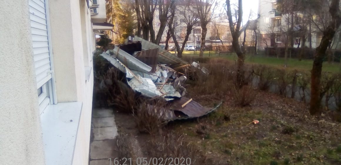 Mai multe localități din Maramureș au rămas fără energie electrică din cauza vântului