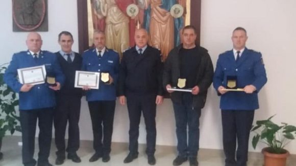 VIDEO | Ieșiri la pensie la Jandarmeria Maramureș VIDEO | Ieșiri la pensie la Jandarmeria Maramureș