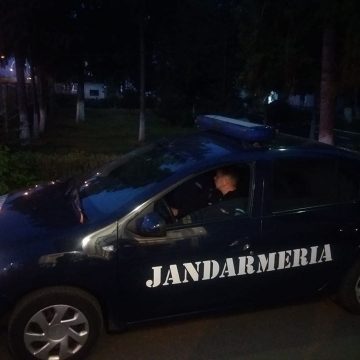 Un scandalagiu s-a luat la harță cu clienții unui local