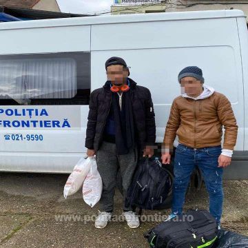 Doi marocani, opriți să treacă ilegal granița