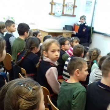 Lecții cu pompieri pentru elevi Lecții cu pompieri pentru elevi
