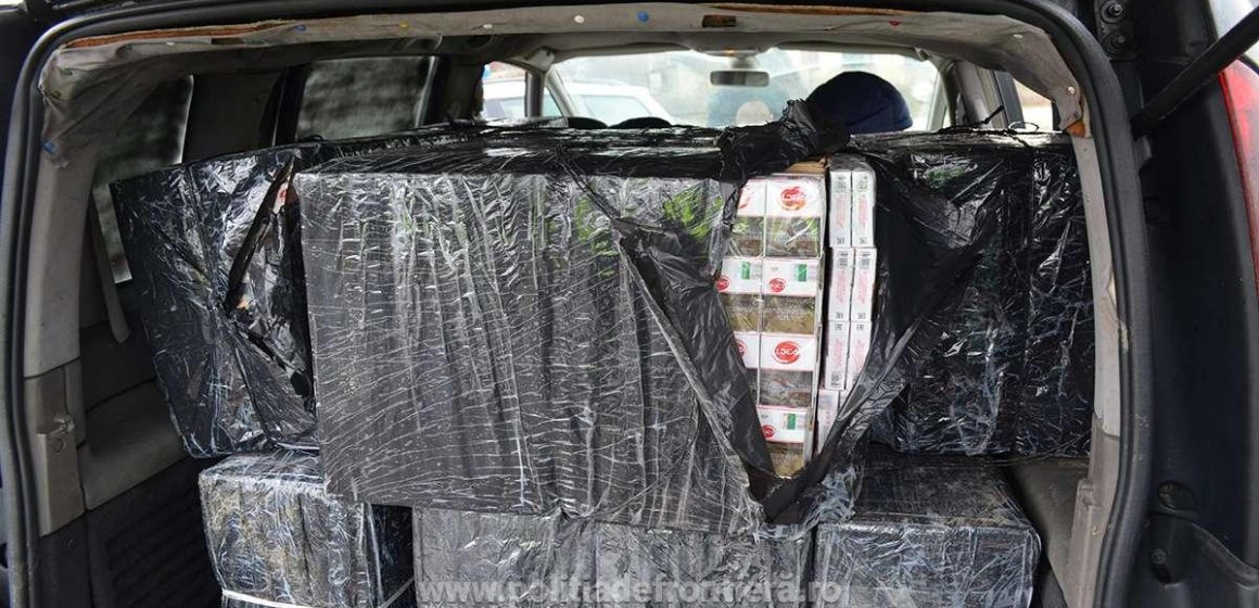 VIDEO | Ucrainean reținut după ce a fost prins cu mașina plină cu țigări de contrabandă