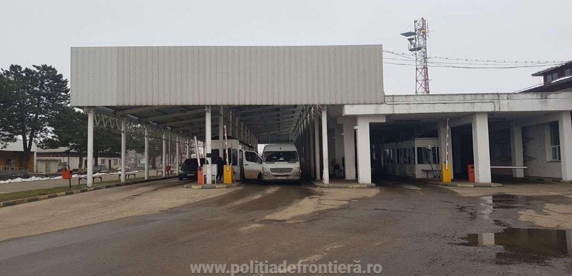 Femeie amendată pentru contrabandă Femeie amendată pentru contrabandă