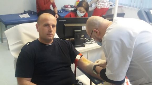 VIDEO | Jandarmii maramureşeni au demarat o campanie de donare sânge VIDEO | Jandarmii maramureşeni au demarat o campanie de donare sânge