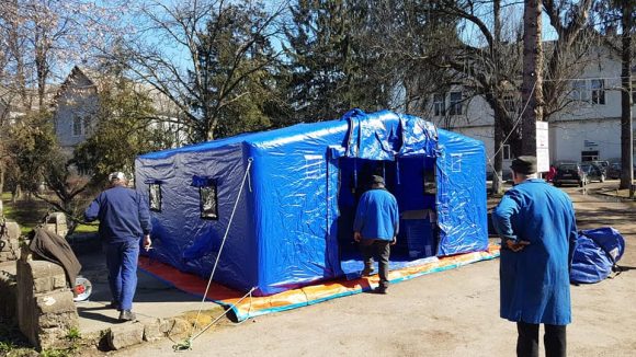 VIDEO | Două corturi de triaj epidemiologic, montate în incinta Spitalului Sighet VIDEO | Două corturi de triaj epidemiologic, montate în incinta Spitalului Sighet