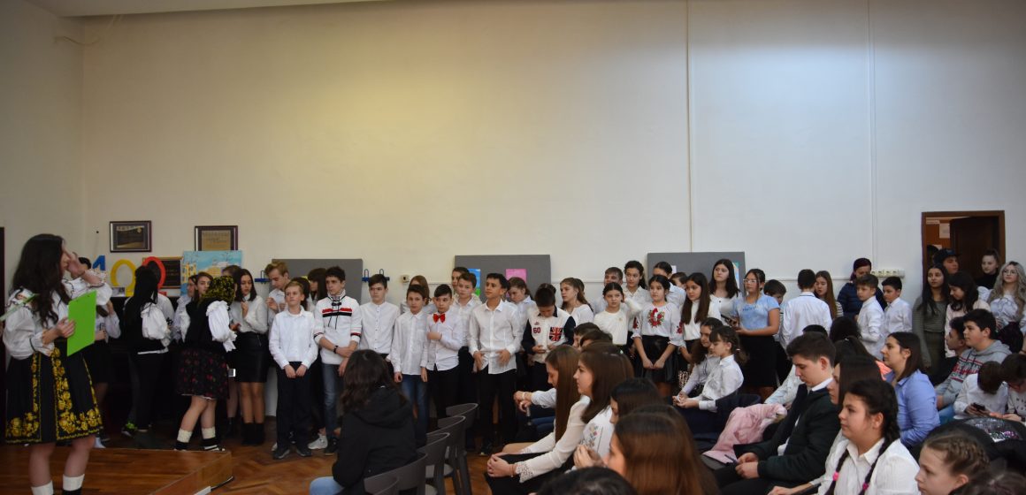 VIDEO | Eveniment ”Din drag pentru mama” la Colegiul Național Pedagogic ”Regele Ferdinand”