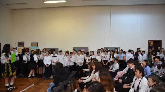 VIDEO | Eveniment ”Din drag pentru mama” la Colegiul Național Pedagogic ”Regele Ferdinand” VIDEO | Eveniment ”Din drag pentru mama” la Colegiul Național Pedagogic ”Regele Ferdinand”