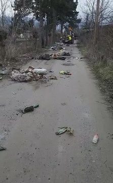 VIDEO | Curățenia de primăvară scoate la iveală cantități uriașe de deșeuri pe străzile din Sighet VIDEO | Curățenia de primăvară scoate la iveală cantități uriașe de deșeuri pe străzile din Sighet
