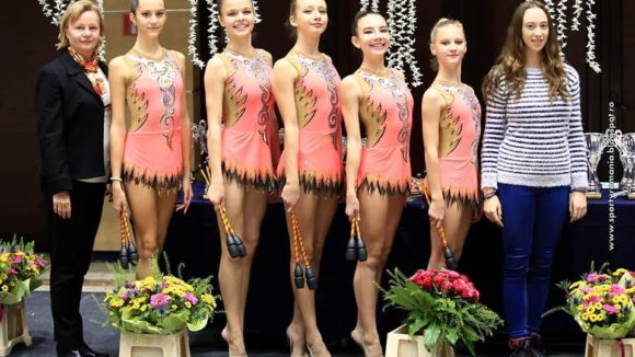 VIDEO | Gimnastică ritmică: ”Antrenamentul specific de la sala de sport ne lipsește foarte mult în această perioadă” VIDEO | Gimnastică ritmică: ”Antrenamentul specific de la sala de sport ne lipsește foarte mult în această perioadă”