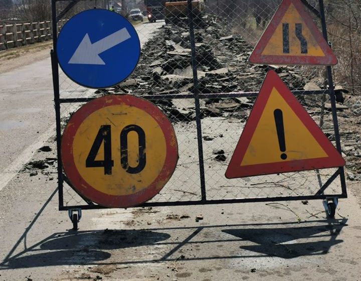 VIDEO | Se lucrează intens pentru reabilitarea Drumului Județean 186 pe Valea Izei