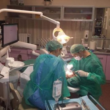 VIDEO | Un singur cabinet de medicină dentară asigură servicii de urgență în Sighet, în această perioadă