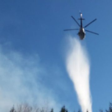 Incendiu stins cu elicopterul Incendiu stins cu elicopterul