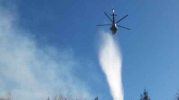 Incendiu stins cu elicopterul Incendiu stins cu elicopterul