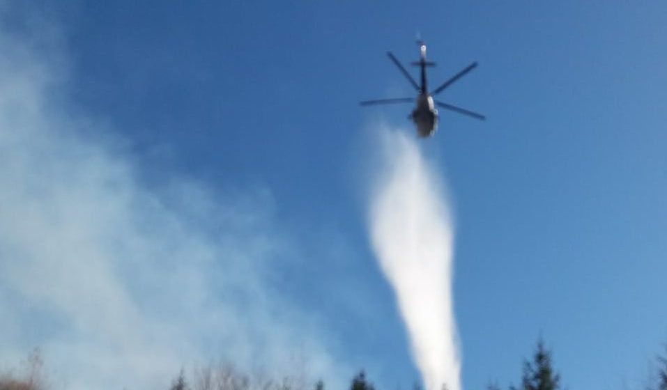 Incendiu stins cu elicopterul Incendiu stins cu elicopterul