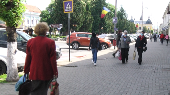 VIDEO | Străzi pline în prima zi de relaxare VIDEO | Străzi pline în prima zi de relaxare