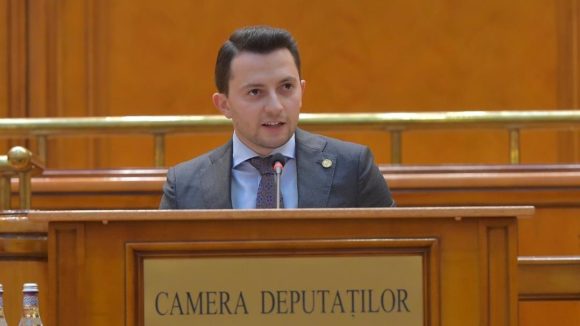 Deputatul USR, Duruș: Cerem Guvernului să rezolve criza medicamentelor. Viețile multora depind de ele Deputatul USR, Duruș: Cerem Guvernului să rezolve criza medicamentelor. Viețile multora depind de ele
